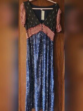 NWT Kimchi Blue Midi Dress